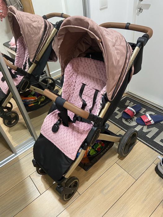 Прогулянкова коляска