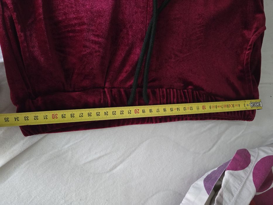 Nowe spodnie LV dresowe damskie welurowe rozmiar S