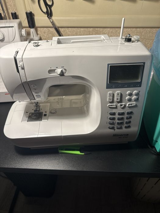 Швейна машина Minerva MC 370C