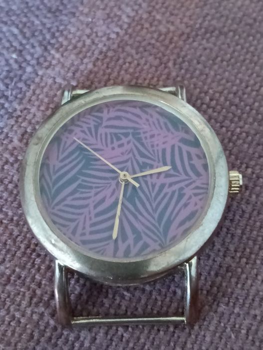 Belo relógio de senhora, modelo exclusivo