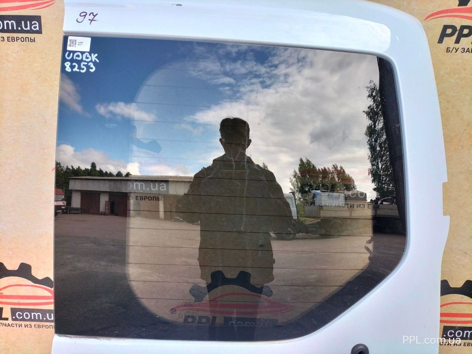 Ford Transit Tourneo Connect Mk2 13-21 Стекло двери заднее правое