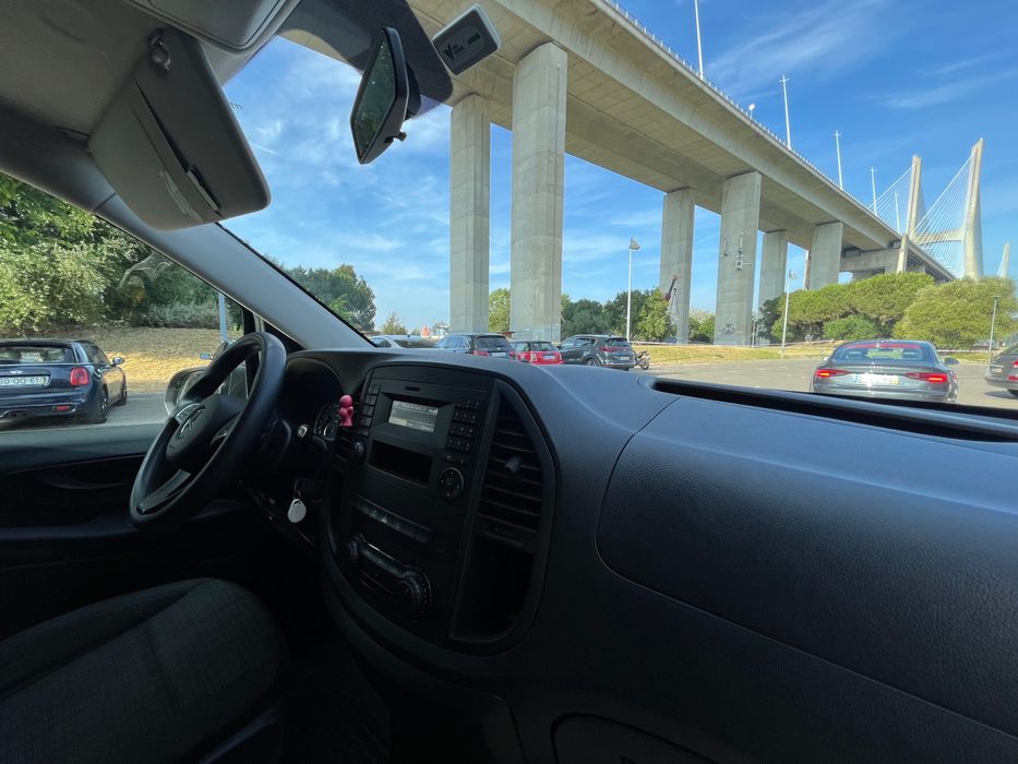 Aluguer carrinha 9 Lugares