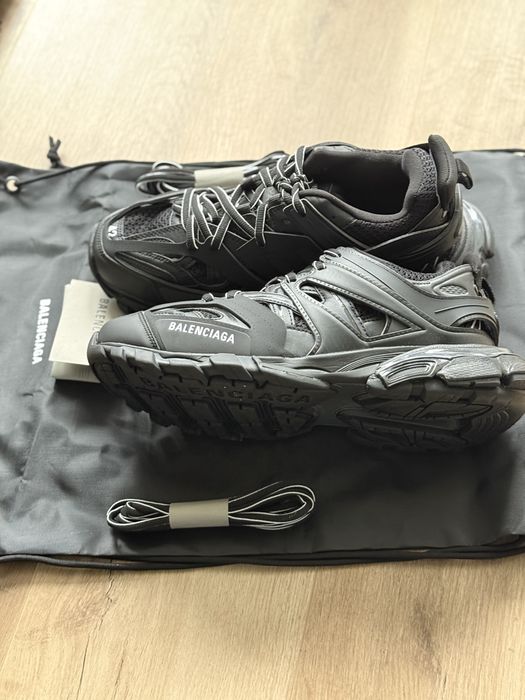 balenciaga track black 42