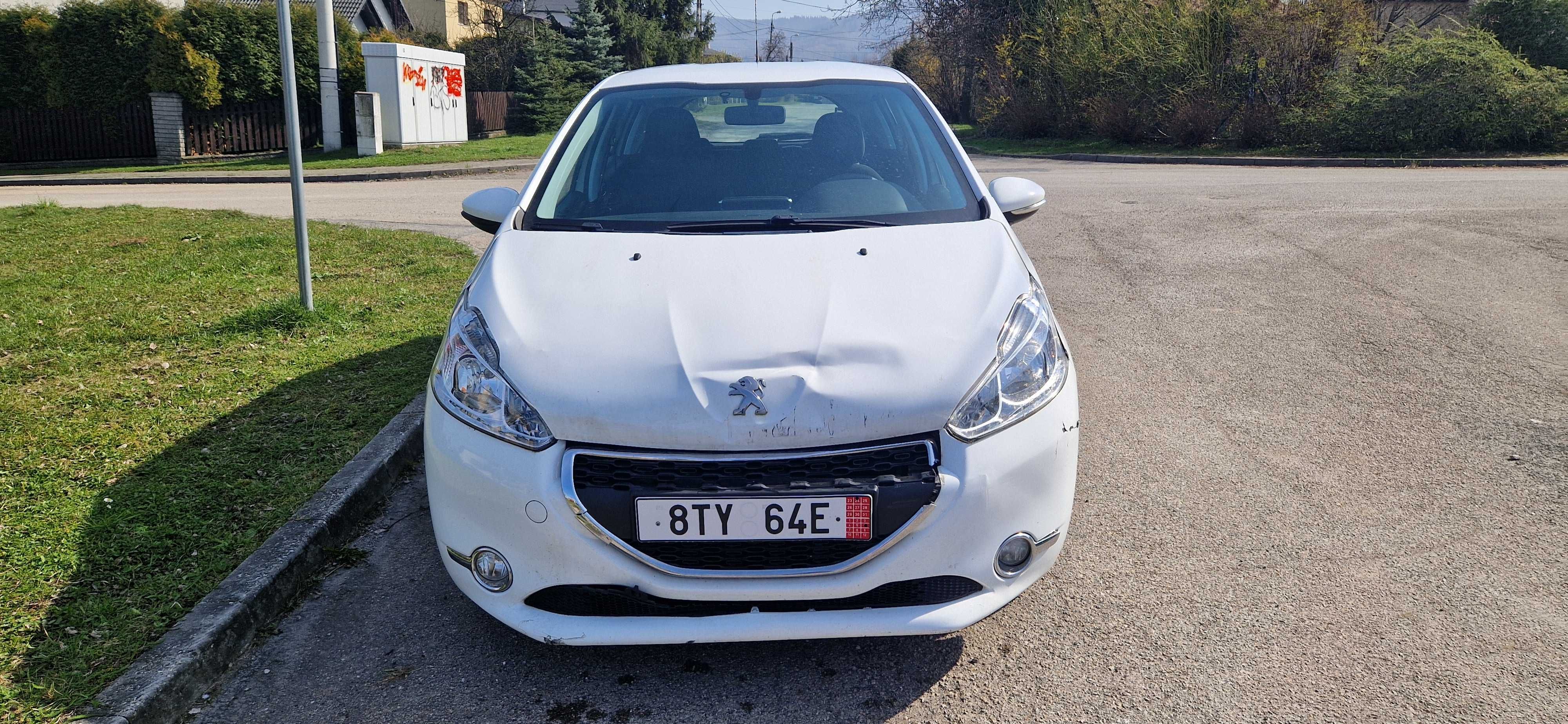 Peugeot 208 1.2 benzyna