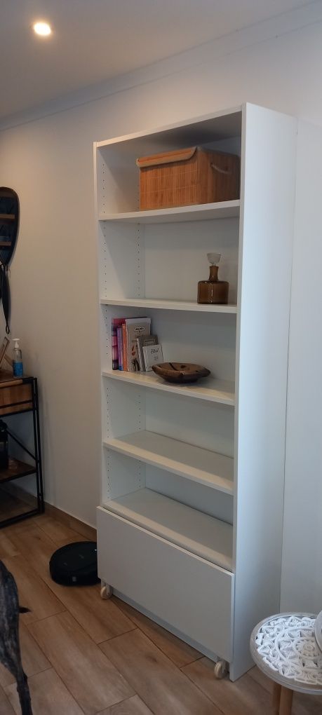Armario estante IKEA com gaveta