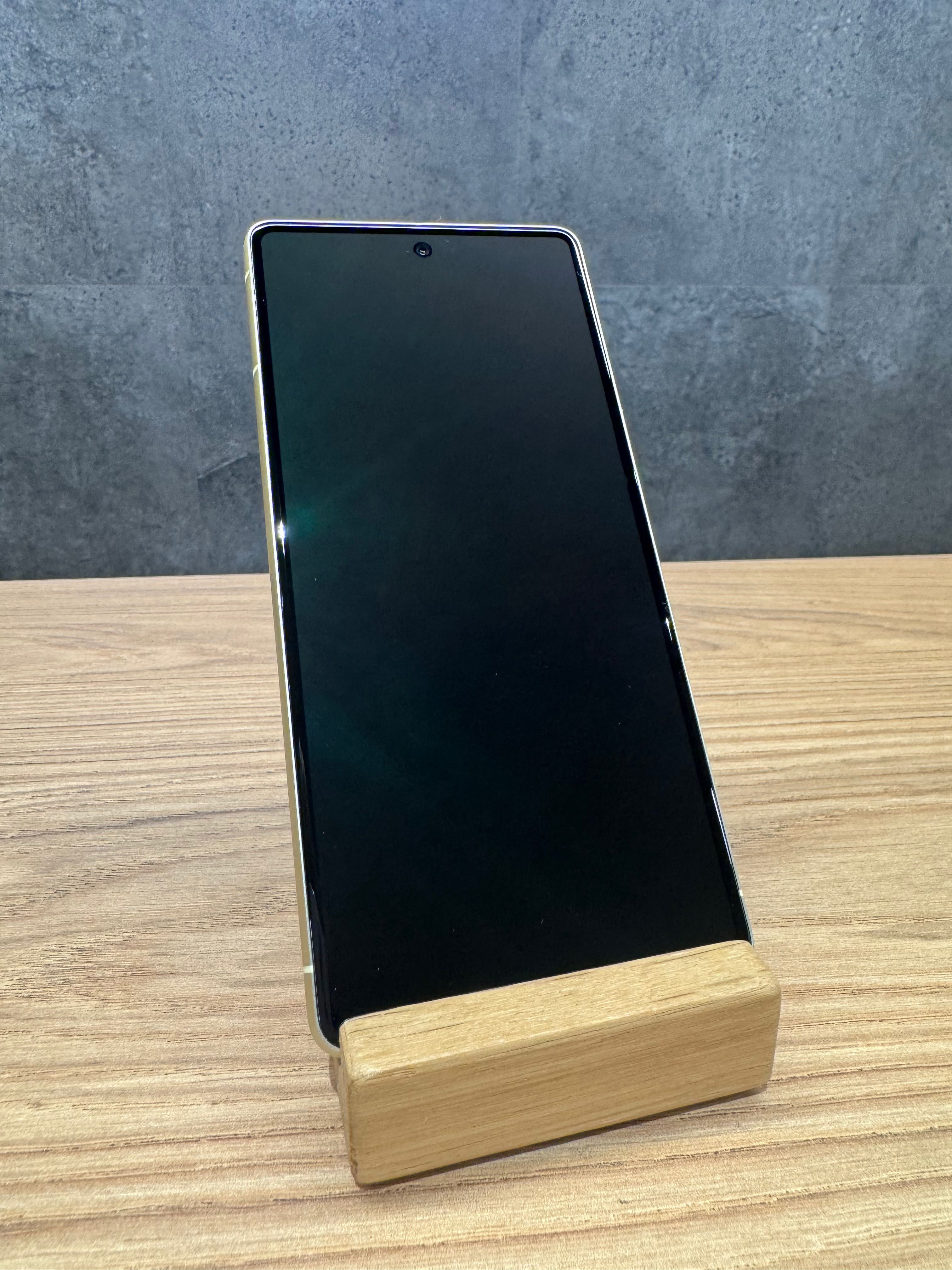 Смартфон Google Pixel 7 8/128GB Lemongrass ОЧ/Кредит ЯБКО
