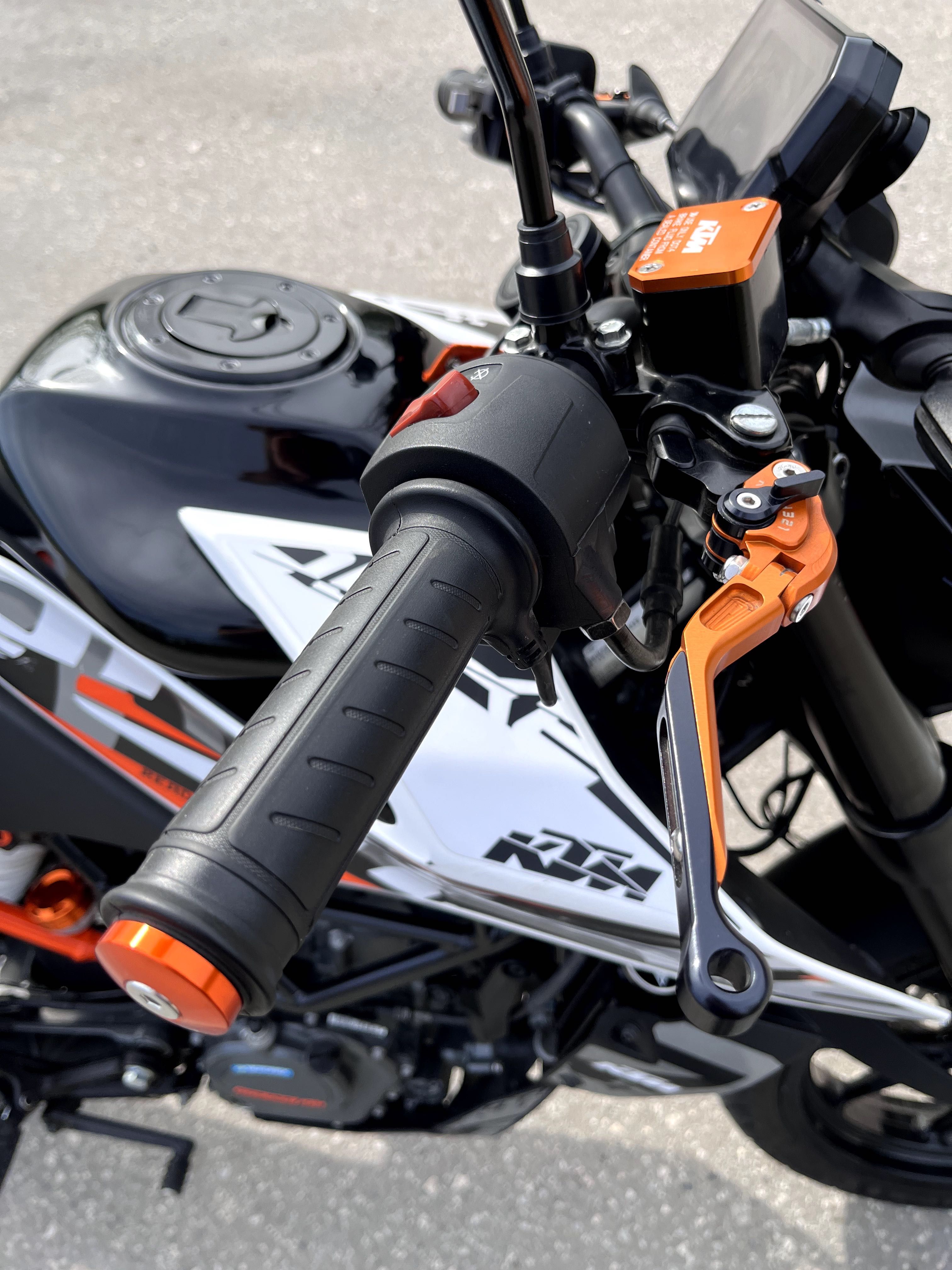 KTM Duke 125 - White - 07.2019r - Doinwestowany