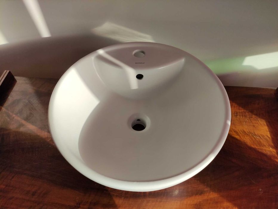 Umywalka porcelanowa nadblatowa owalna nowa 46cm