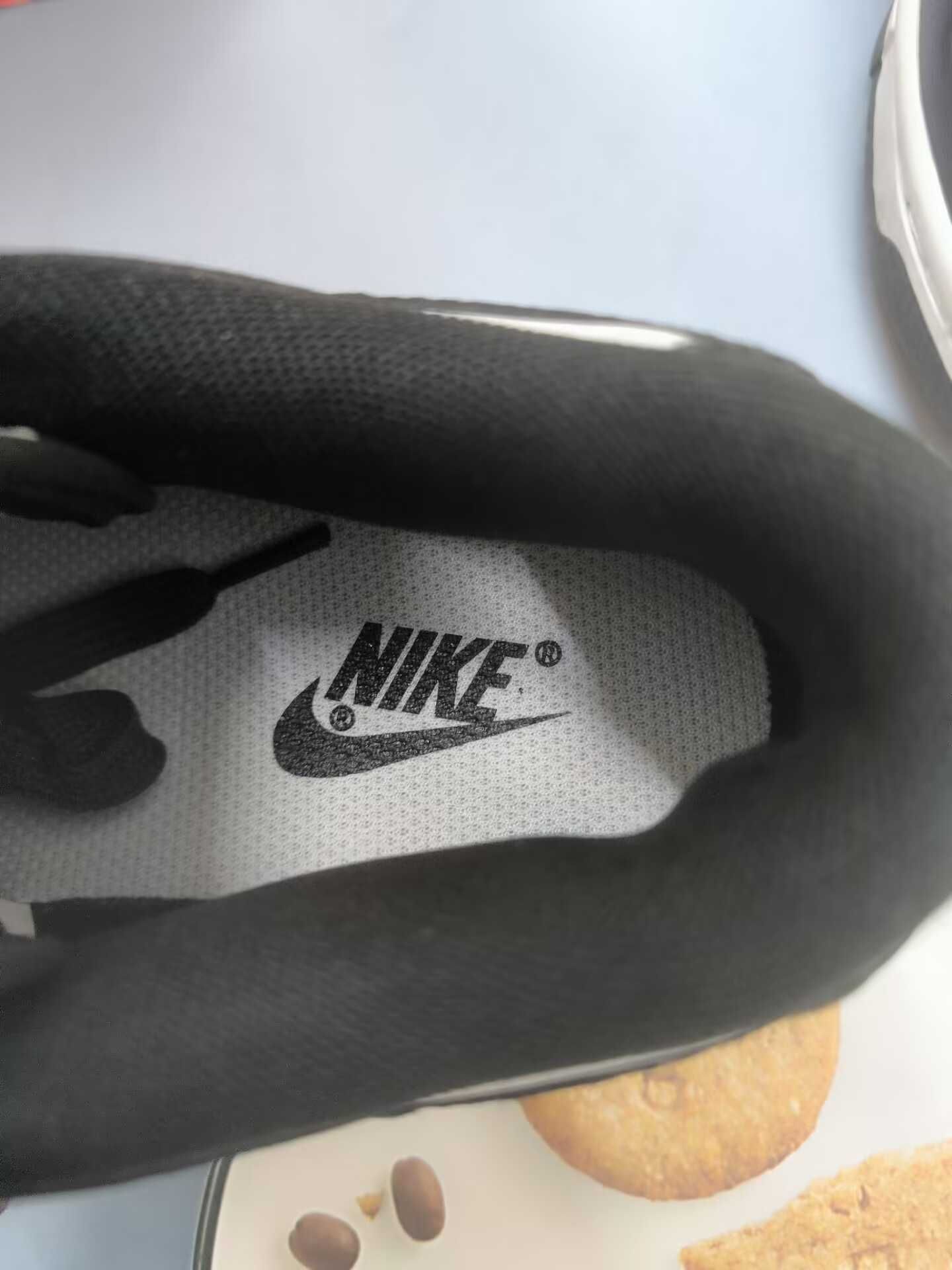 Damskie biało-czarne trampki Nike, rozmiar 38
