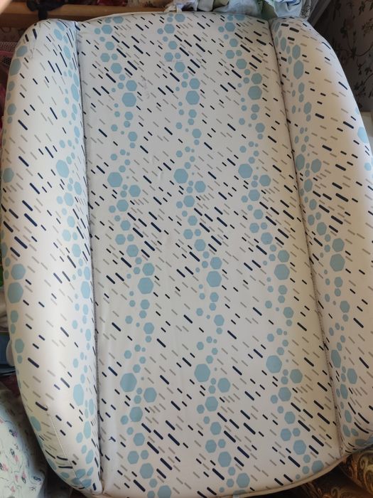 Стільчик-гойдалка "CARRELLO Triumph"/Пеленатор chicco