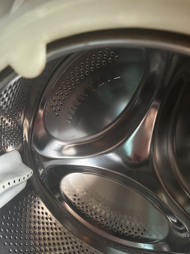 барабан під ремонт пральна машина  hotpoint ariston AQSFPRA109 EU бак