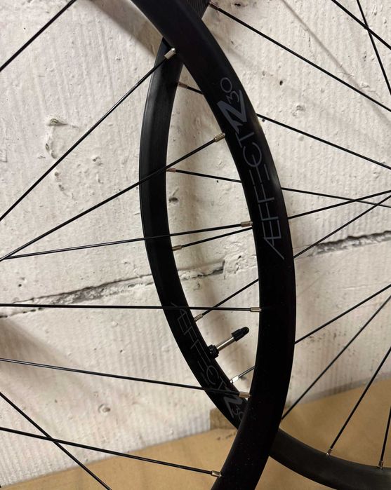 Zestaw kół Race Face Aeffect-R 30 27.5" Boost