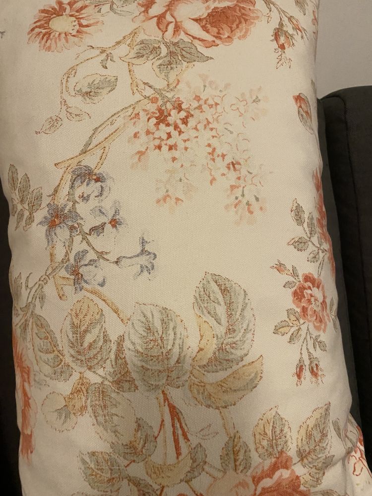 Dwie poduszki dekoracyjne ikea róże vintage