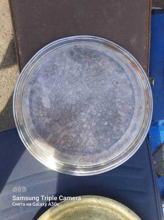 Продается посеребряный поднос