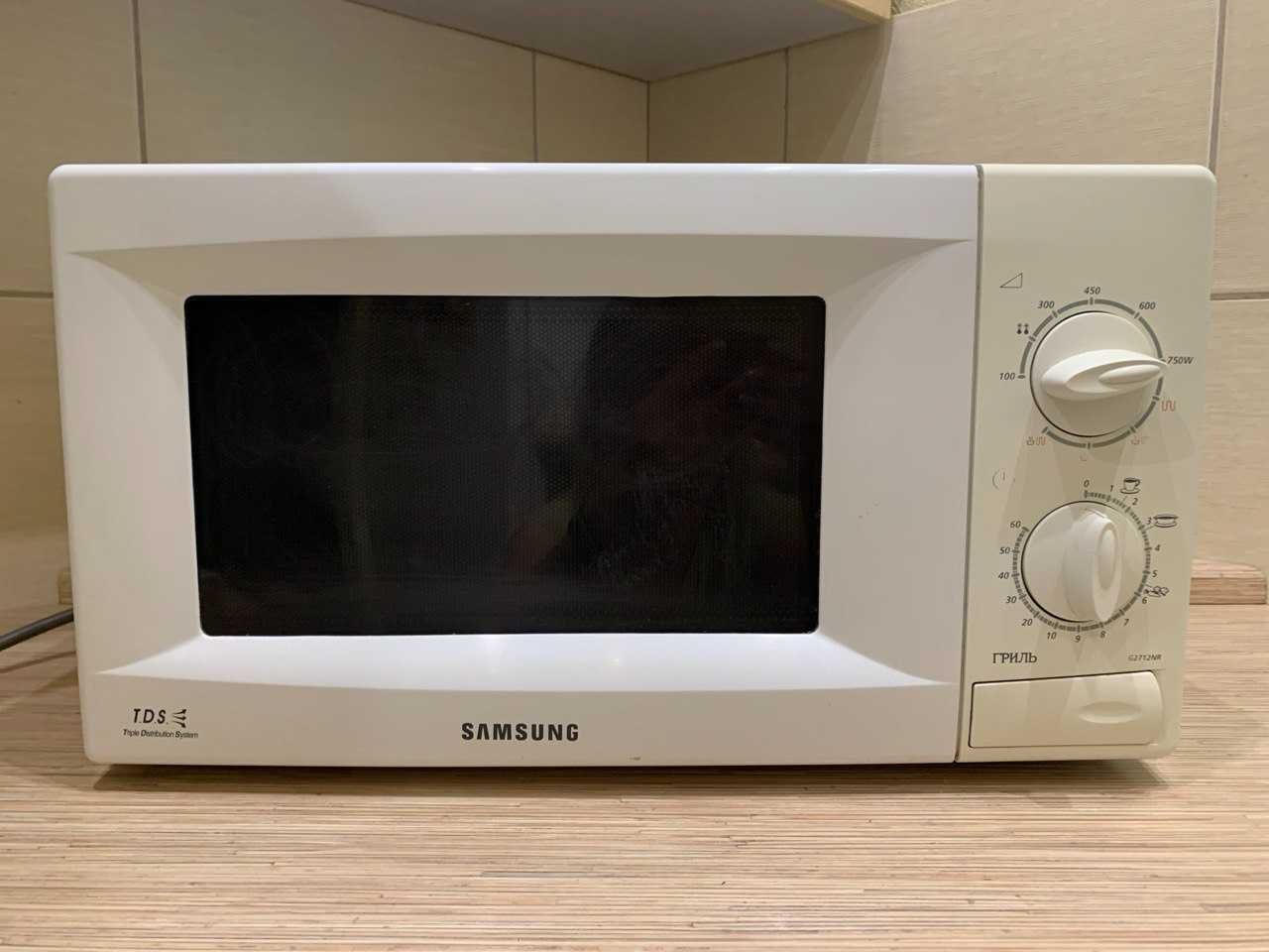 Мікрохвильова піч/гриль Samsung G2712NR