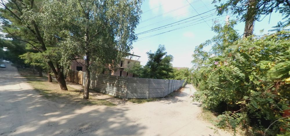 Участок  18 соток на Павловом поле пр. Науки (Ленина) за церковью