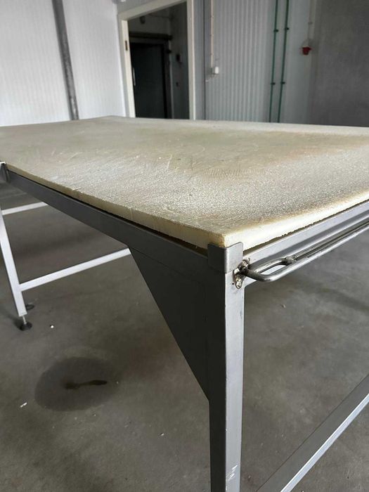 Bancada de trabalho com Suporte Lateral para Facas – 300x150x95 cm