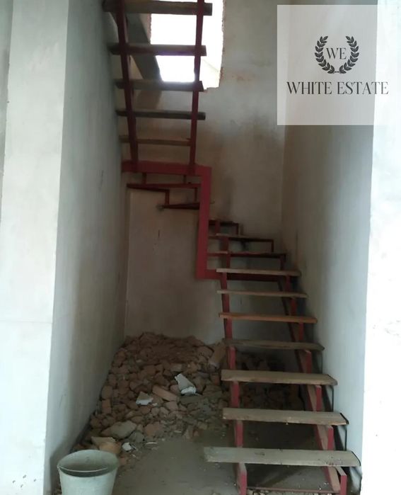 Продаж 2 поверхового будинку і ділянкою на 10 соток, в Смиківцях