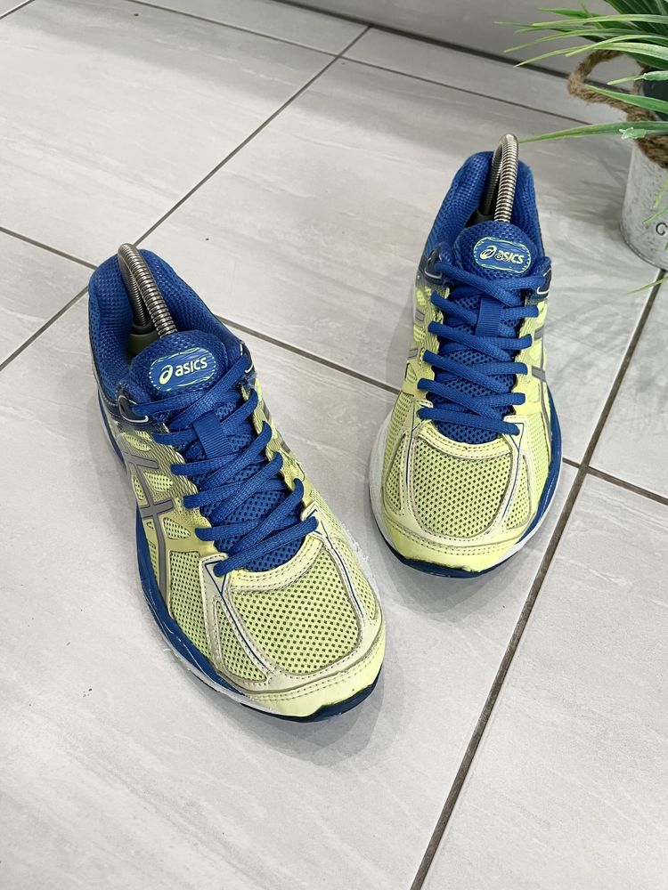 Кросівки Asics 35,5 р.