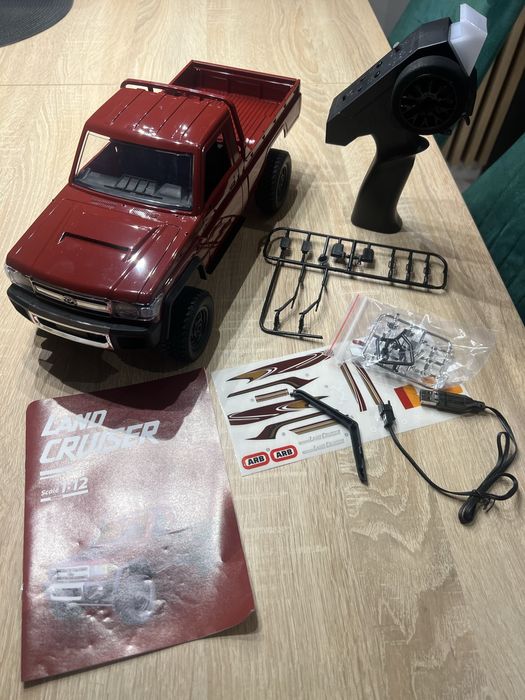 Auto RC 4x4 ZWM MN82 1:12 – nowe, z pilotem i akumulatorem