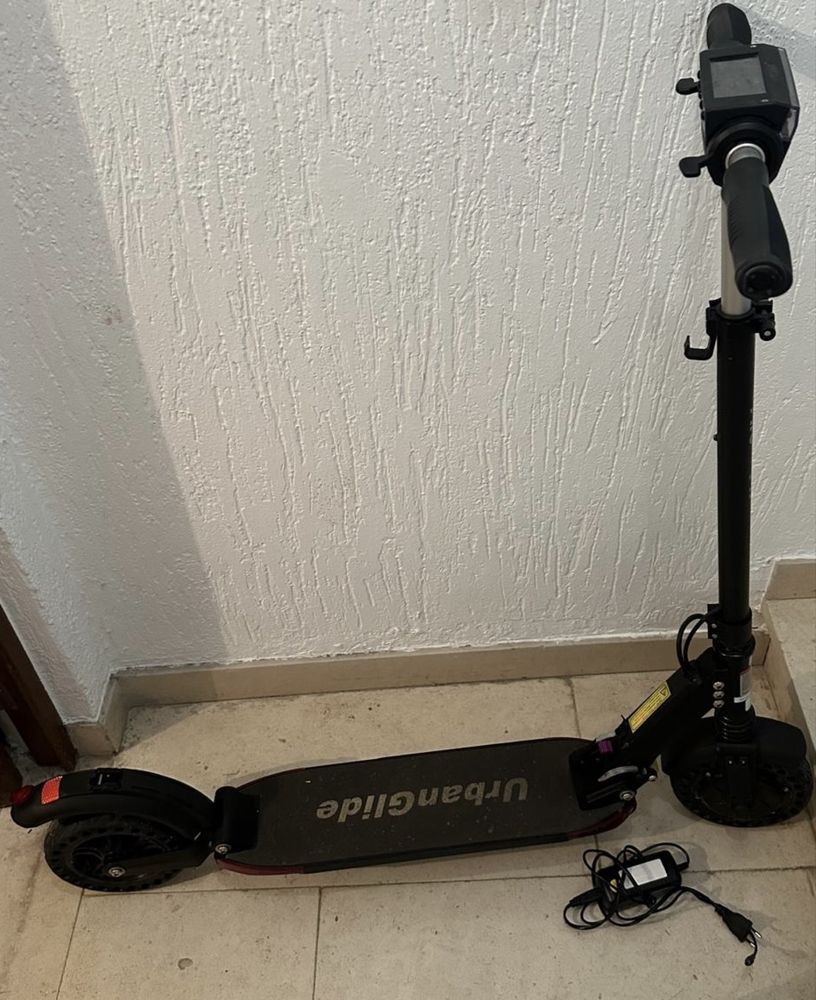 Trotinete UrbanGlide com carregador
