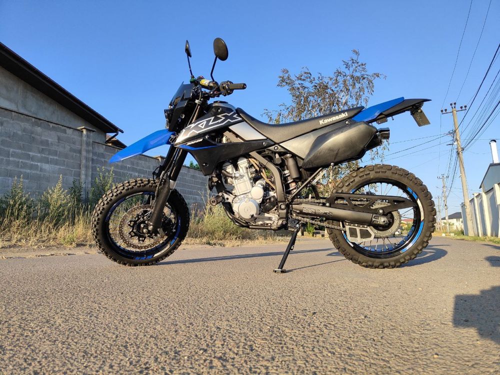 Продам Kawasaki KLX 300 SM 2020 года выпуска