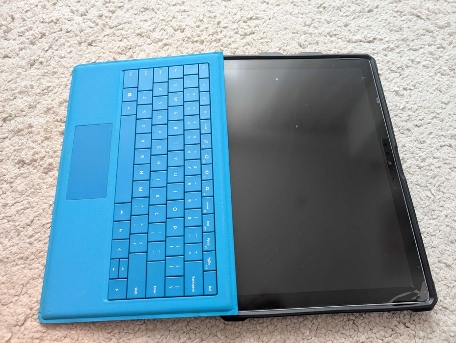 Microsoft Surface Pro 5 i7-7660U 8GB Ram 256 SSD Планшет 2K Экран ПК