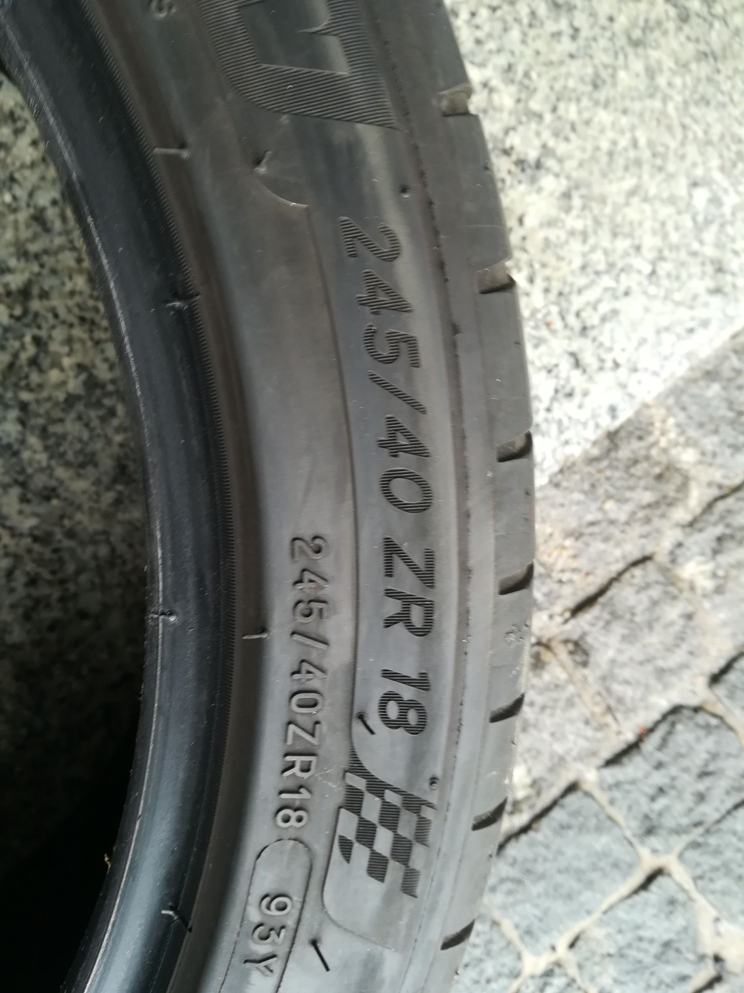 2 pneus 245 40 r18 Michelin