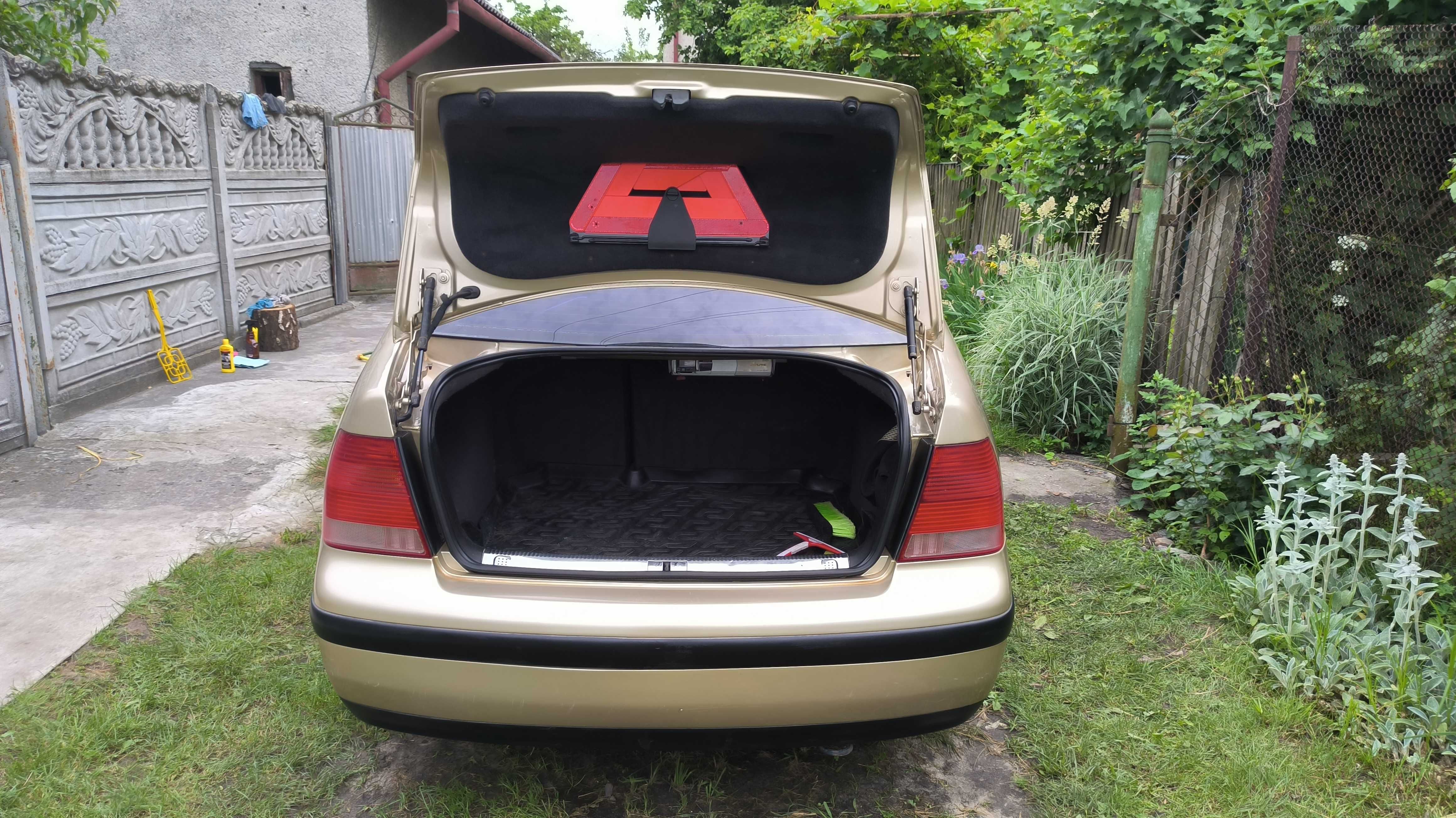 Volkswagen Bora 2001