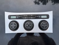 Panel klimatyzacji climatronic VW Passat B6 Golf V + ramka dekor