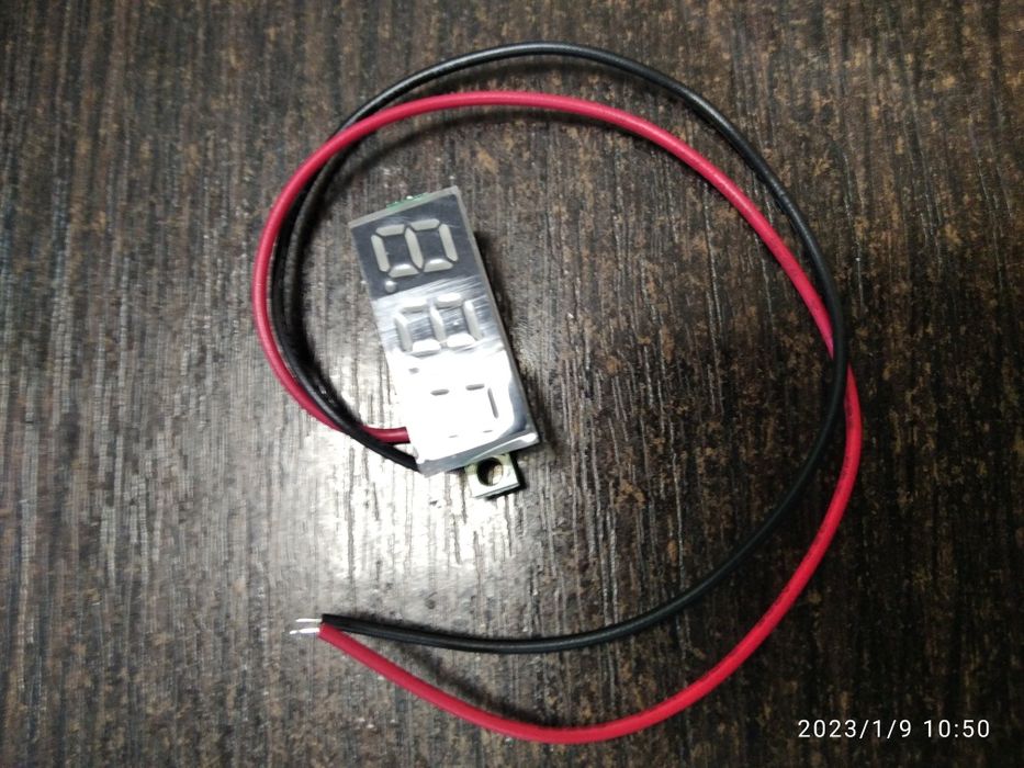 Вольтметр цифровий