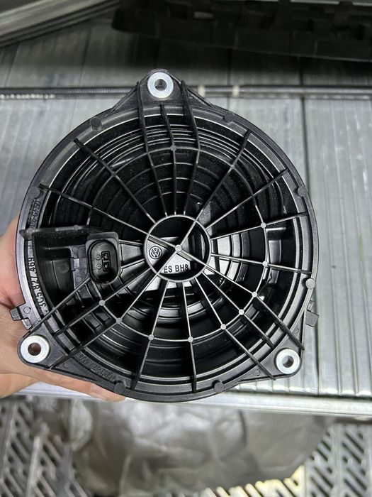 механізм відкривання багажника VW 3C5827469