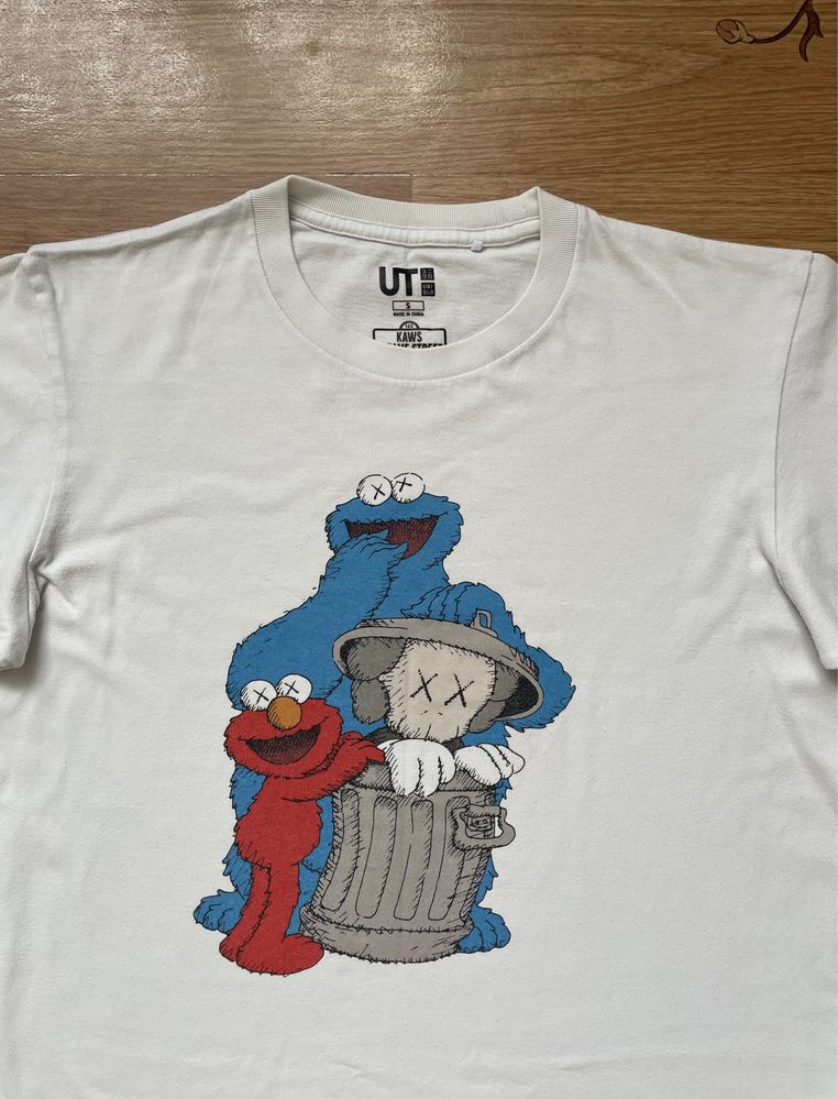 Чоловіча футболка Uniqlo x Kaws