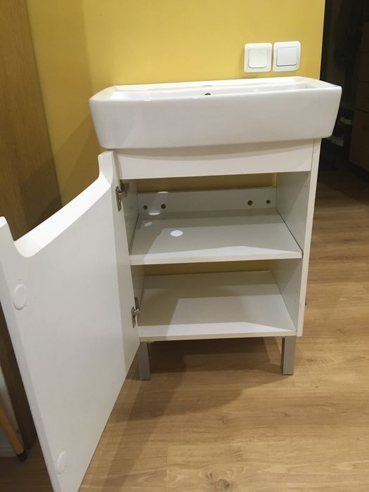 Раковина з тумбочкою KOLO