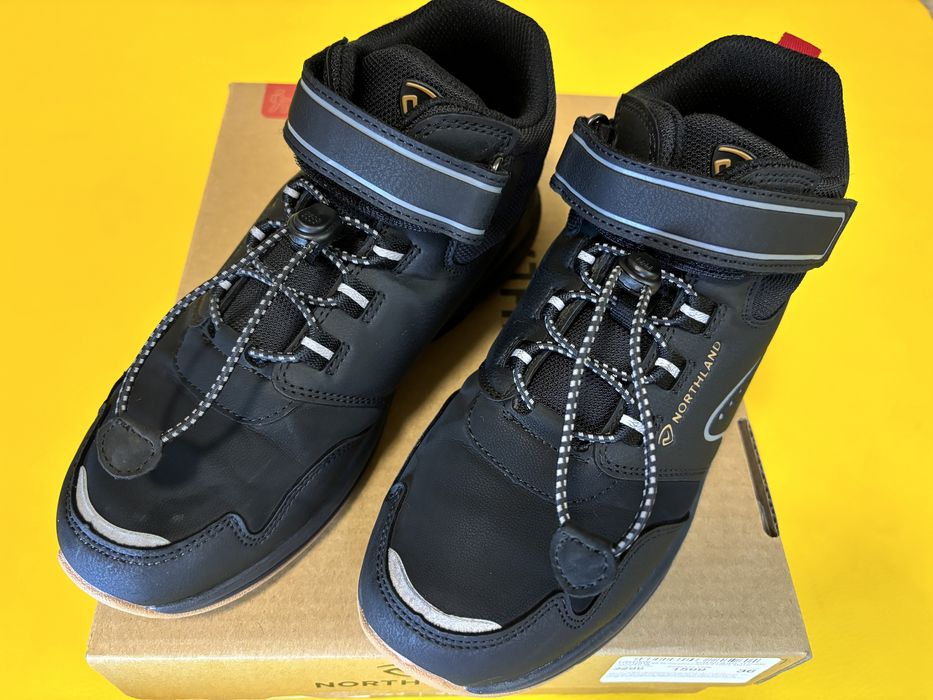 Замшеві черевики для хлопчика, фірма Northland