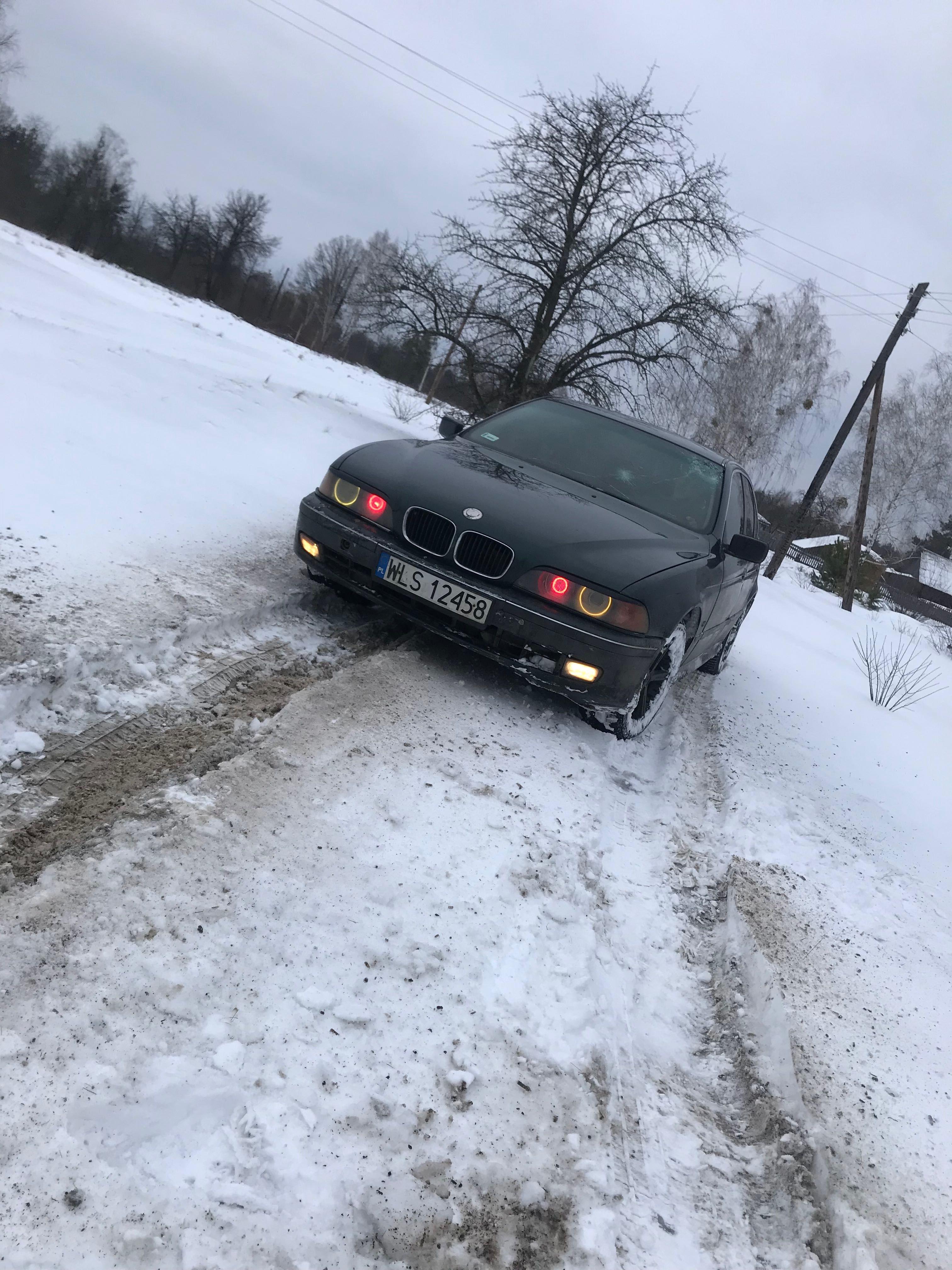 Продам машину BMW