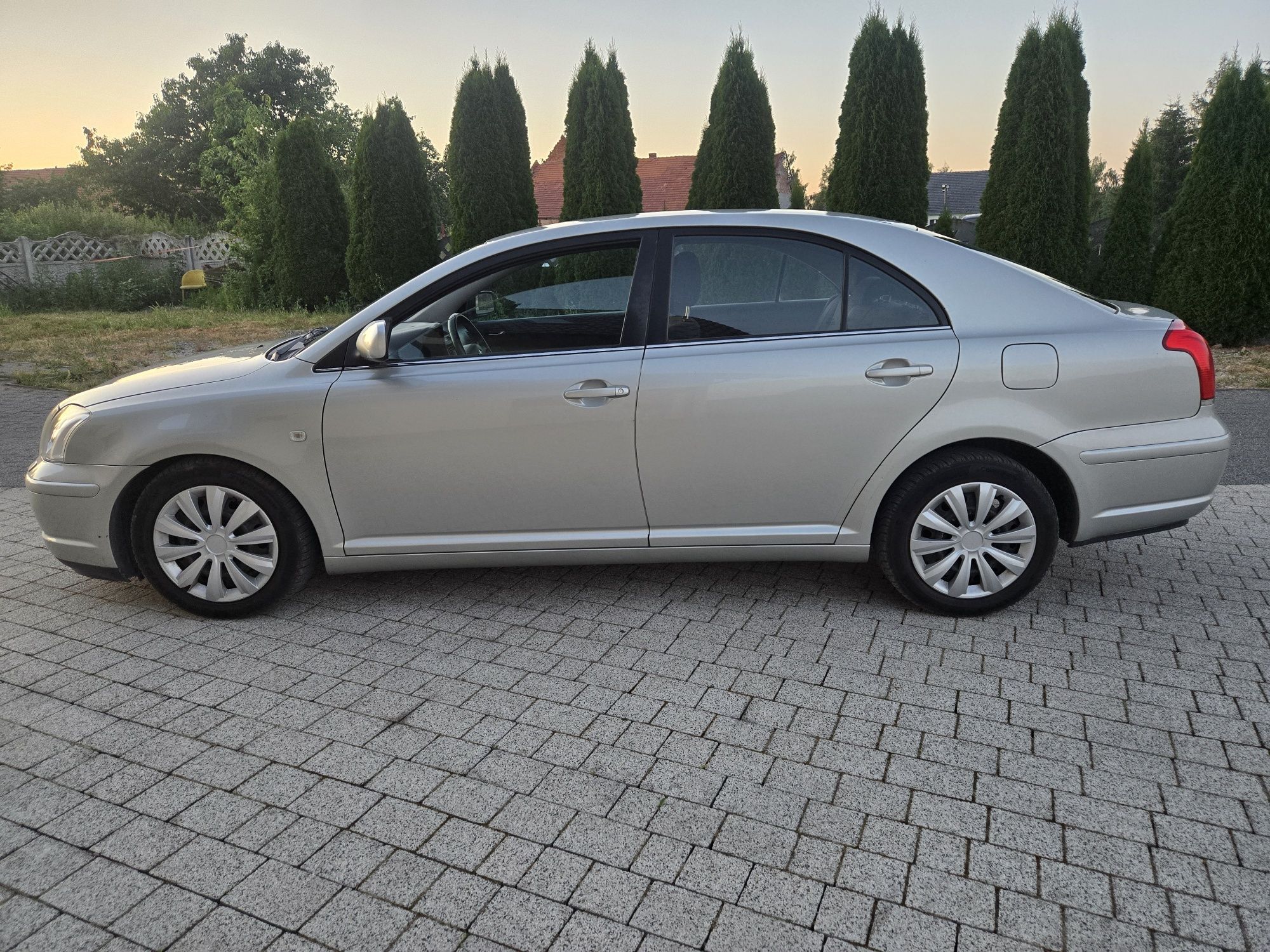 Toyota Avensis 2.0 benzyna Automat Xenon