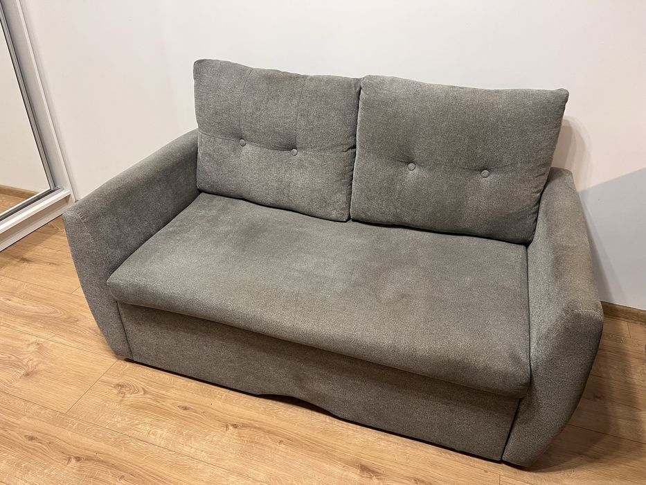 Rozkladana sofa 145 cm