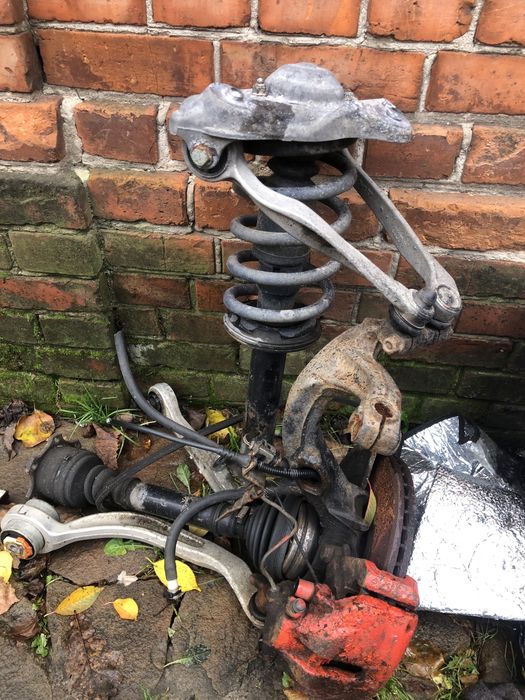 Продам на ауди а6 с5 ходовую часть и элементы салона