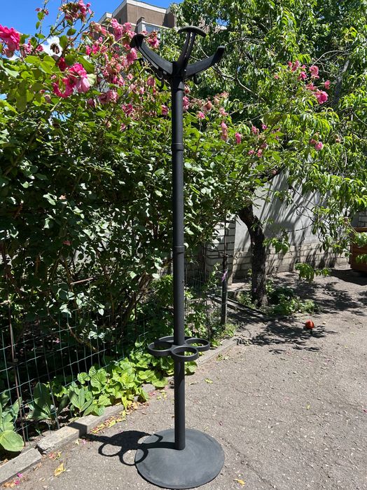 Продам вішалку підлогову AMF Континент