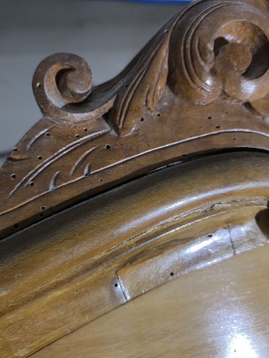 Roupeiro antigo em madeira maciça com espelho – Para restauro