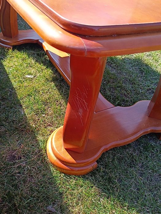 Wypoczynek skóra naturalna z stolikiem, sofa i fotele
