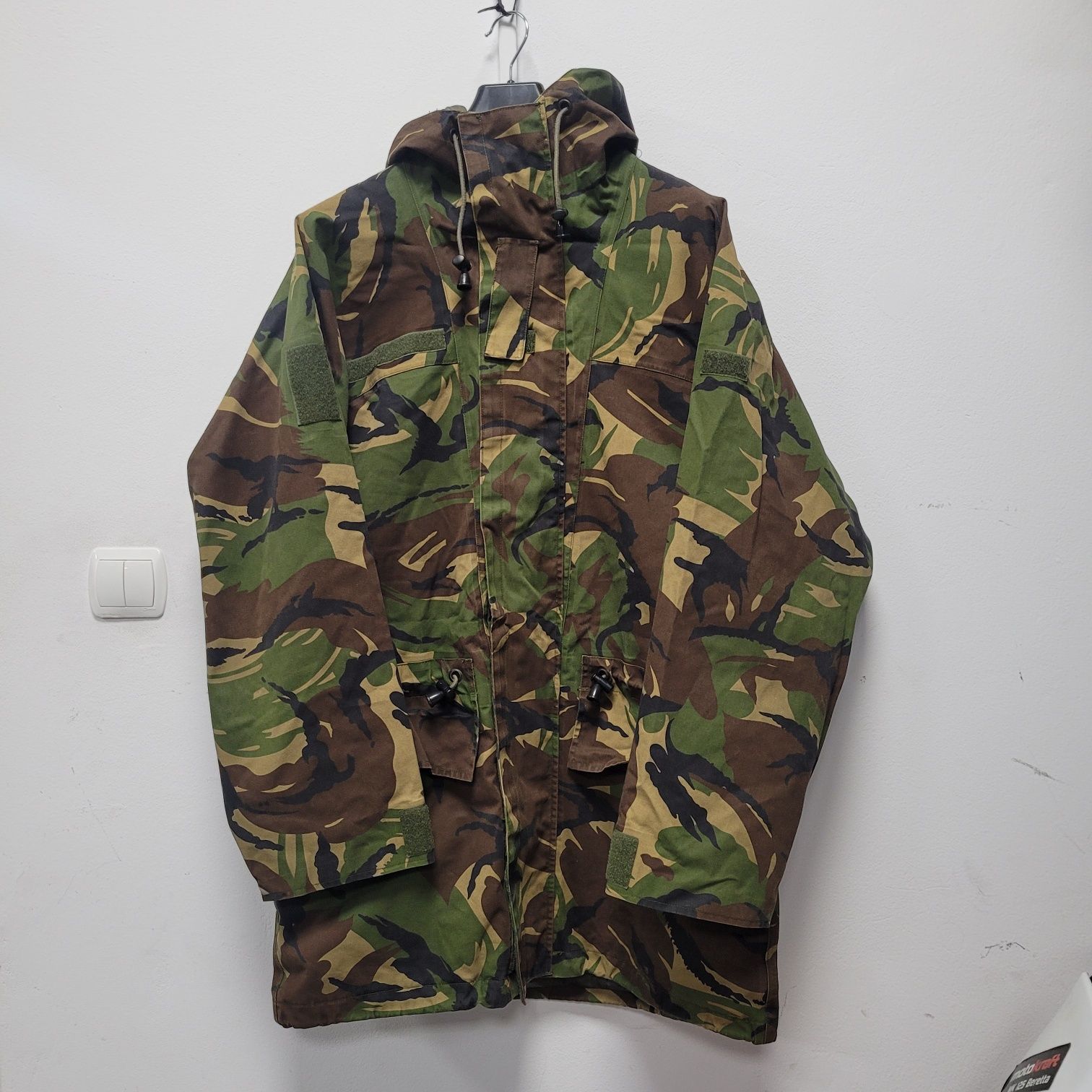 Kurtka gore-tex (XL) wzrost 190 cm. Przeciwdeszczowa, DPM Holandia