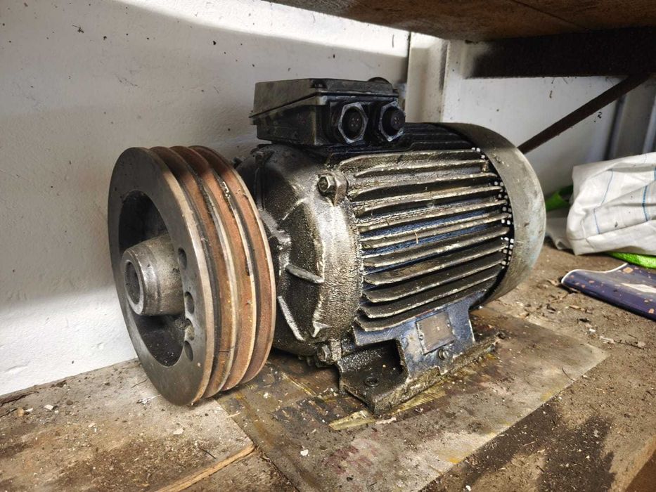 Silnik elektryczny trójfazowy 15 HP