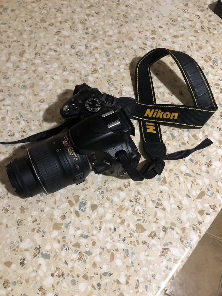 Продам срочно Nikon D5100 Kit 18-55