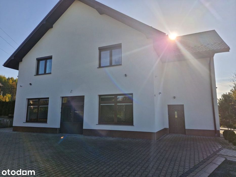 Lokal na sprzedaż 470 m² z parkingiem