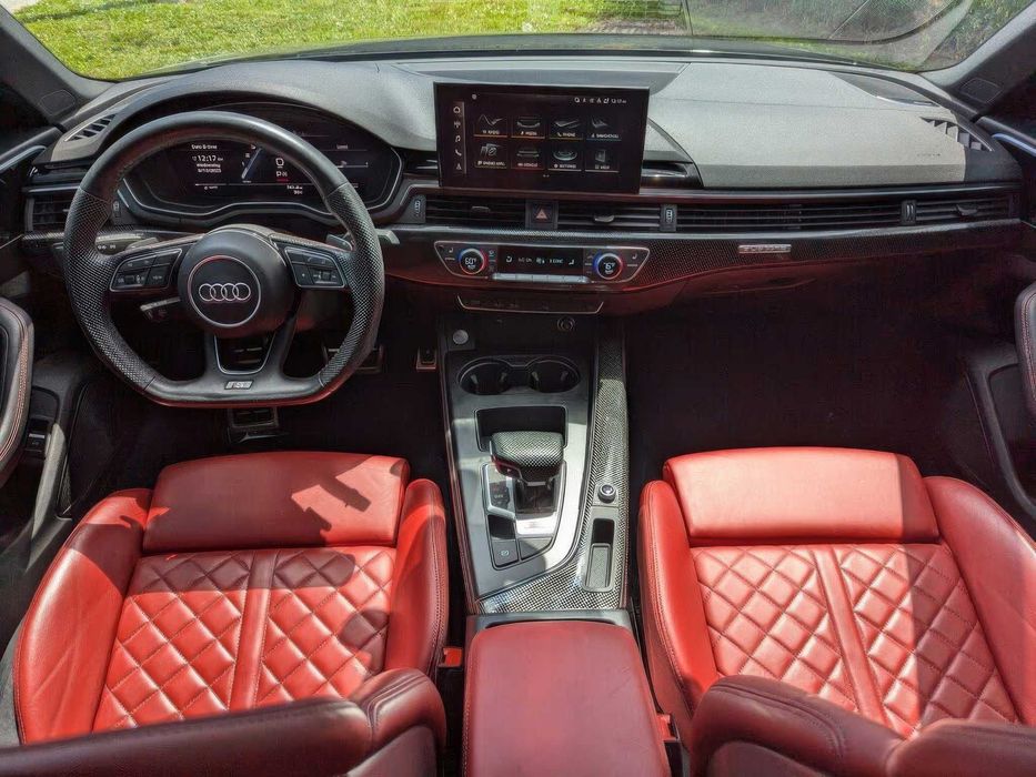 Audi S4      2020