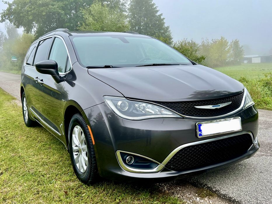 Chrysler pacifica skory ledy duza navi zarejestrowany zdalny start