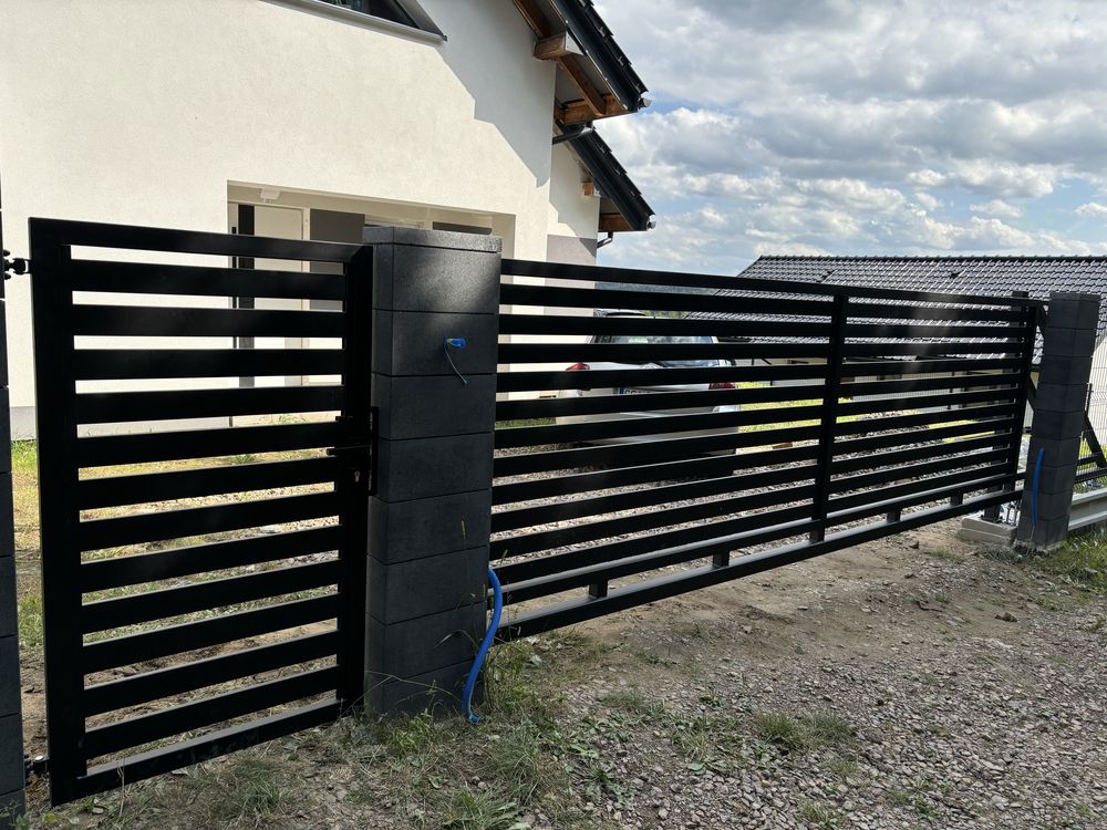 Brama przesuwna, przesła, furtka, brama skrzydłowa palisada