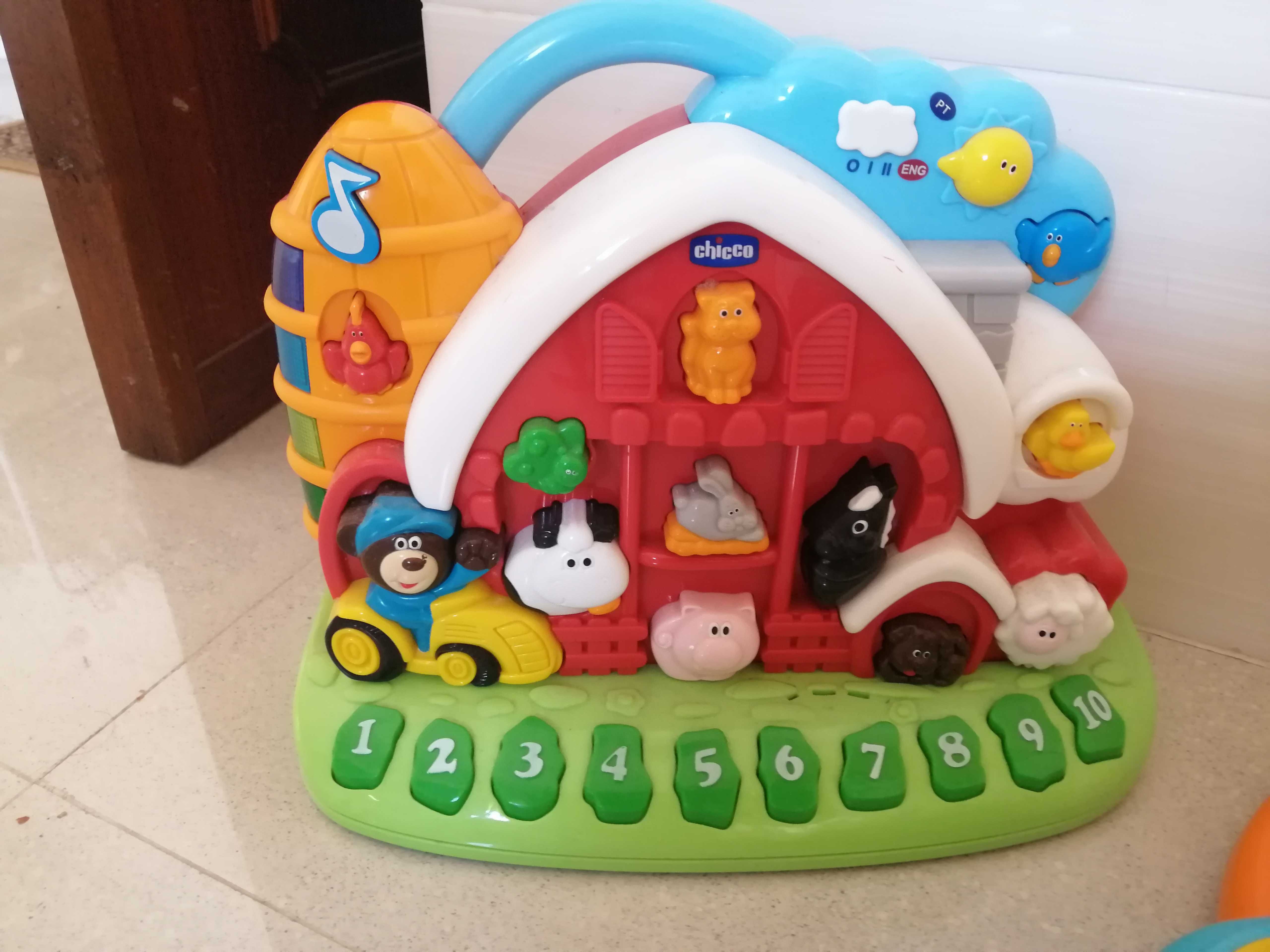 Conjunto de brinquedos